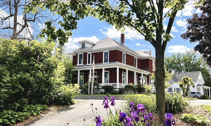 Saint-Marc-sur-Richelieu House | Chez Préfontaine gîte & bistro