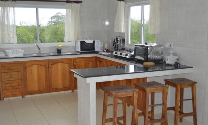 Mahe Island House | Chez Payet Guesthouse