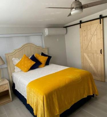 Stapledon Gardens Apartment | Chez Rose Bungalow