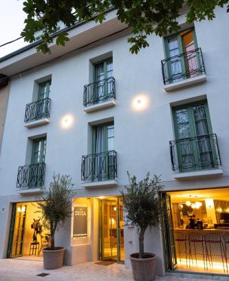 Ujlak Hotel | Chez Zeiza
