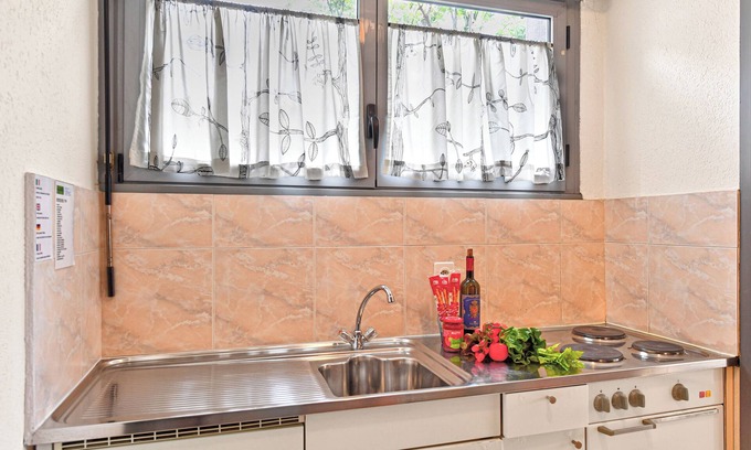 Pedrinate Apartment | Chiasso Apartments 103
