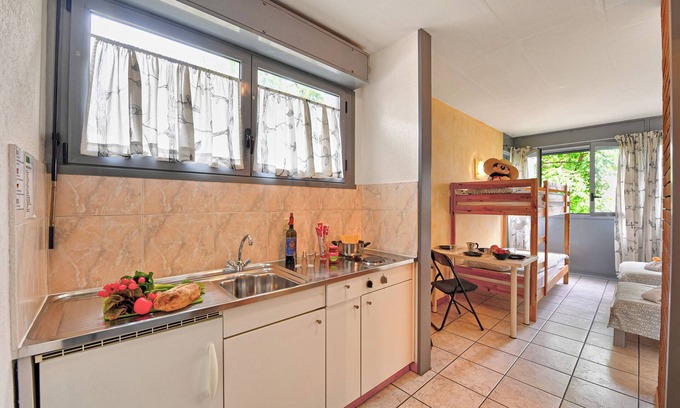 Pedrinate Apartment | Chiasso Apartments 203