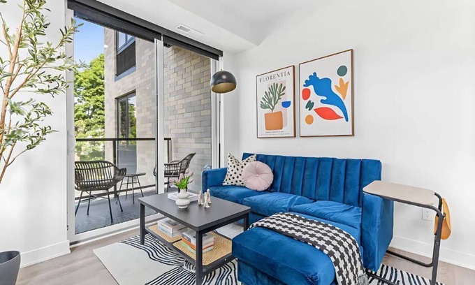 Bryant Apartment | Chic 1-Bedroom Urban Retreat with WiFi and Fitness Center in Vibrant Kingfield