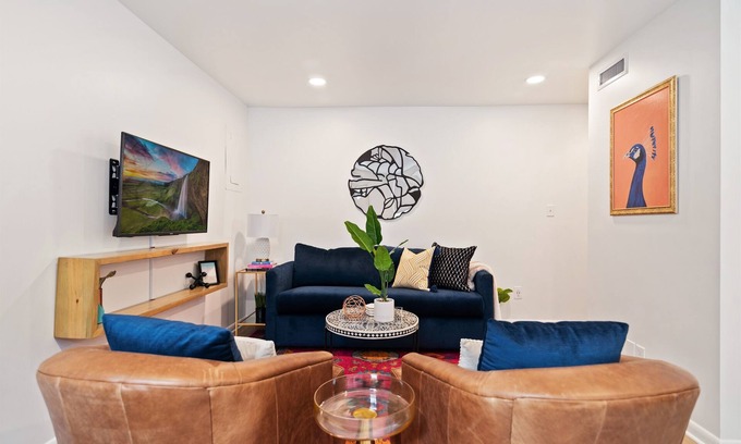 Hillsboro Village House | Chic 1920s Charmer Walkable to Belmont & Vanderbilt, Pet-Friendly