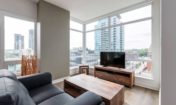 Victoria Park Apartment | Chic 1BR Apt with City Views, Near Stampede Park