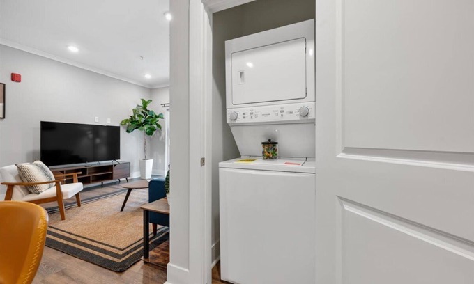 Port Wentworth Apartment | Chic 2-bedroom apartment with AC, fitness room, pool - C