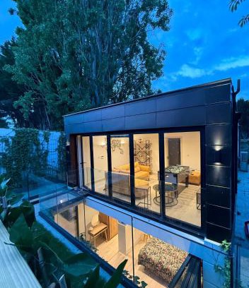South Woodford House | Chic 2 Bedroom Modern Cave House