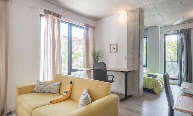 Cite Multimedia Apartment | Chic 2BR Balcony Old Port & Downtown + Parking