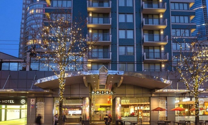Arbutus Ridge House | Chic 2BR Suite Vancouver West Downtown