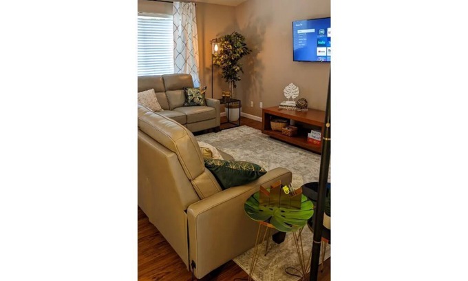 Southeast Salem House | Chic 3/2 Private Firepit and Bunkroom Near Dwntn