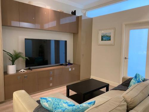 Woolloomooloo Apartment | Chic apartment near Sydney Harbour