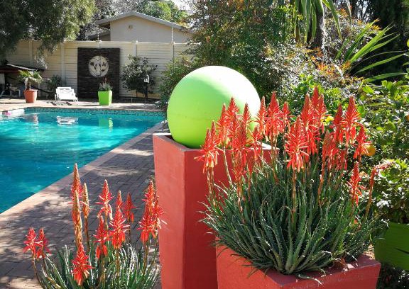 Universitas House | Chic Breeze