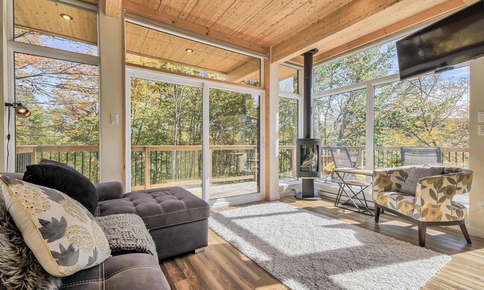 Les Pays-d'en-Haut Regional County Municipality Ski Chalet | Chic Chalet Heritage