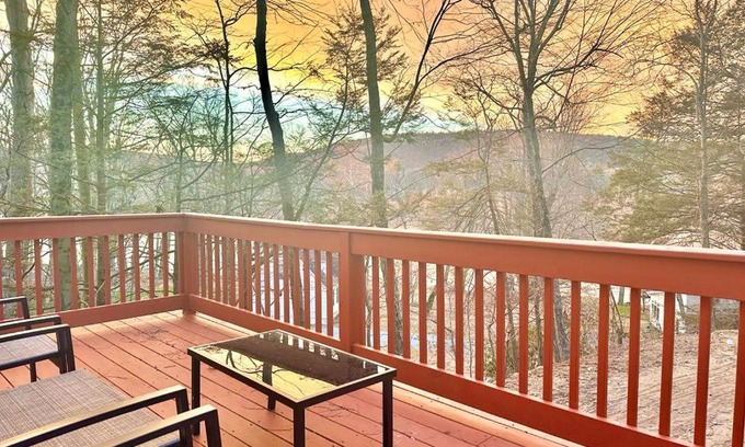 Montague Ski Chalet | Chic Chalet River Views & Access