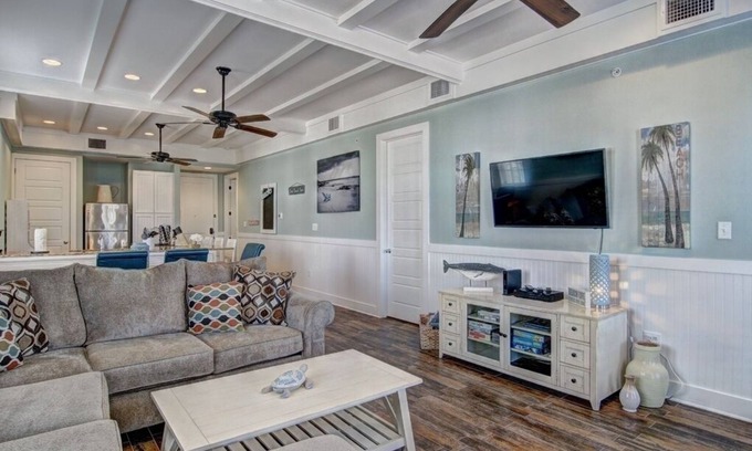 Cinnamon Shore Condo | Chic Condo@Cinnamon Shore close to Town Center & More Great Amenities!