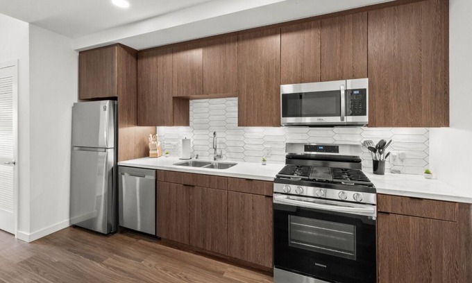 West Gateway Apartment | Chic Downtown Stay + Walk to Beach