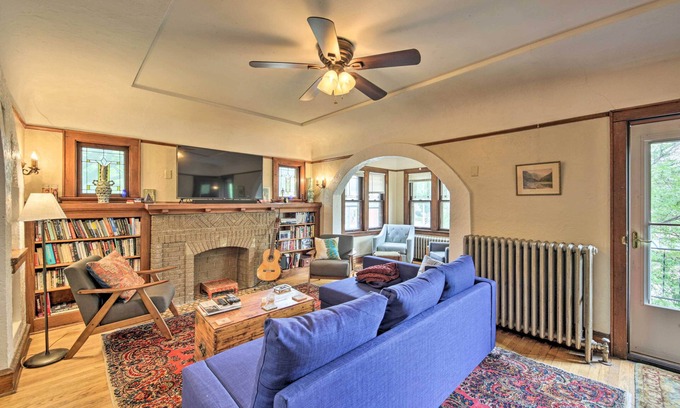 Riverwest Apartment | Chic Milwaukee Apartment in Hip Neighborhood!