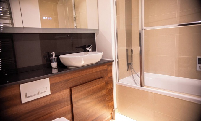 Maidstone Apartment | Chic Modern flat in the Center of Maidston Kent