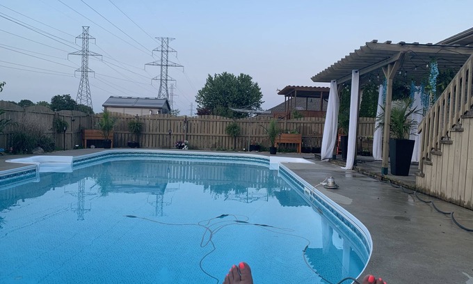 Lakeshore House | Chic, oasis 5BR with in ground Pool Hot Tub, Magical Yard—Perfect for Any Stay