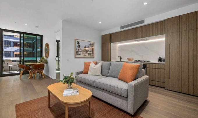 Abbotsford Apartment | Chic Riverside Retreat Richmond