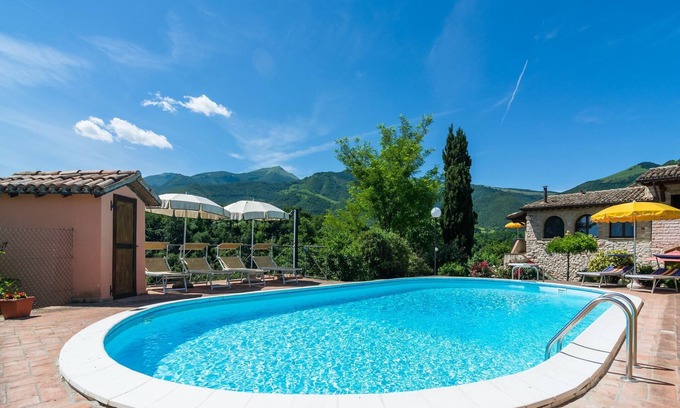 Cagli House | Chic Rural Escape – Pool