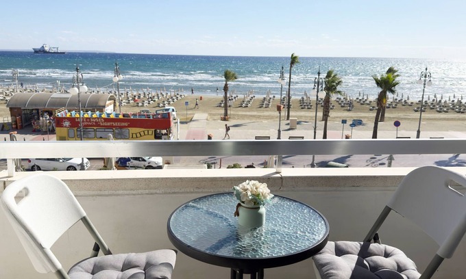 Larnaca City Centre Apartment | Chic Sea View apartment with WiFi and AC in Larnaca Centre