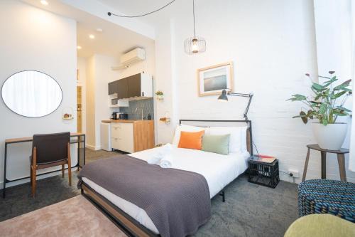 Darlinghurst Apartment | Chic Studio Oasis in the Heart of Darlinghurst NDA044-2