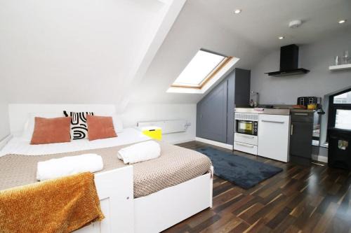 Plasnewydd Apartment | Chic & Trendy Studio