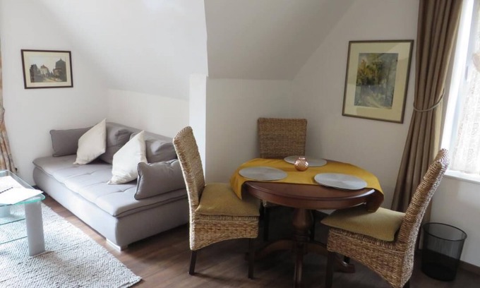 Luetetsburg Apartment | Chic vacation apartment Julia on the North Sea