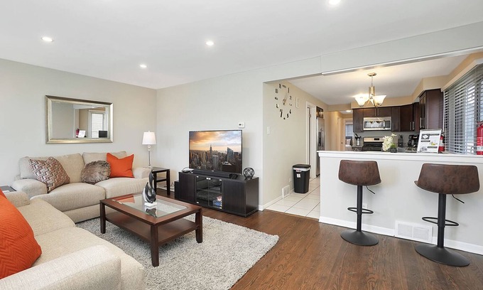 Forestview House | Chicago FHS Rental - Narragansett