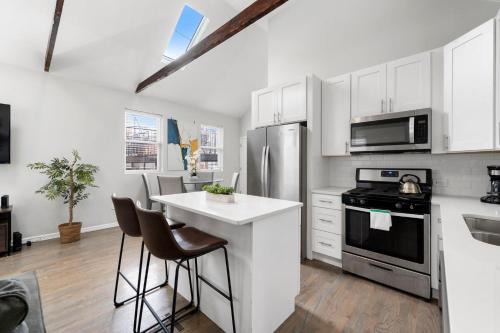 West Town House | Chicago Treasure 4 Bed Getaway