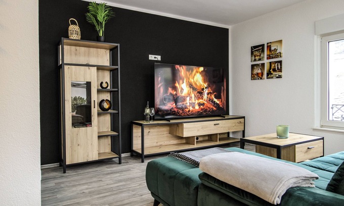 Kaimt Apartment | Chill Out Area mit Großer Terrasse, Hängematte und 75 Zoll Smart TV