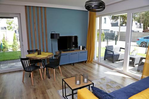 Lukecin Apartment | Chill&Sun Yellow