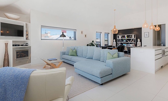 Port Fairy Apartment | Chimneys On Bank- located within Port Fairy's shopping and eatery hub