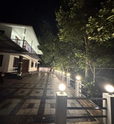 Rajakkad House | Chittadiyil Homestay