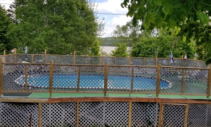 Edgetts Landing Cottage | Chocolate River Cottages - Chocolate River 2 Bedroom Cottage No. 3