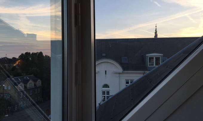 Christianshavn Apartment | Chr. Harbor - right on the canal, 2 bedroom apartment perfect for a couple