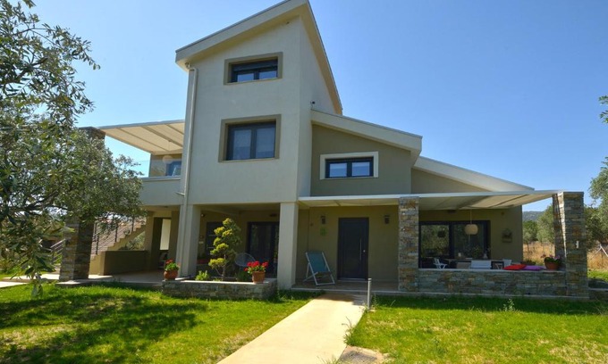 Potos House | Christin Calm Houses