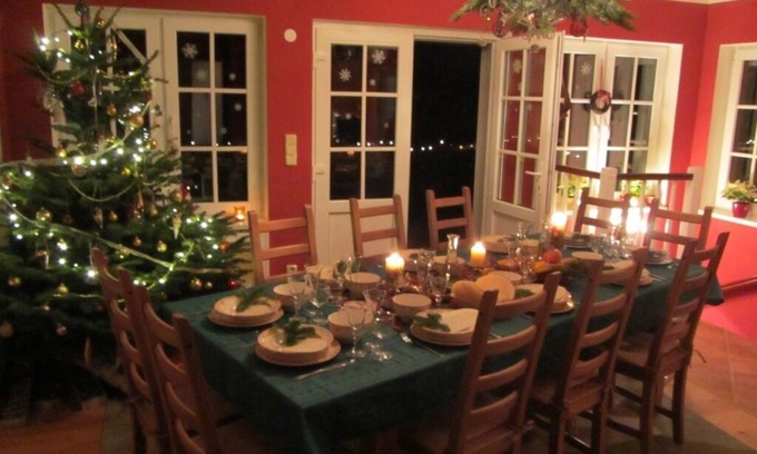 Chlaba House | Christmas with friends