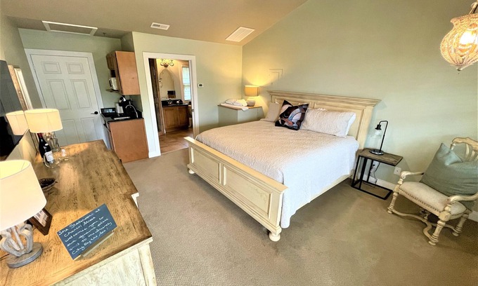 Swansboro Condo | Church Street #5 - Charming 1-bedroom condo downtown Swansboro
