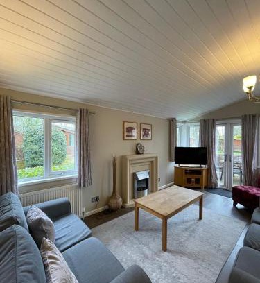 Churchill House | Churchill Lodge