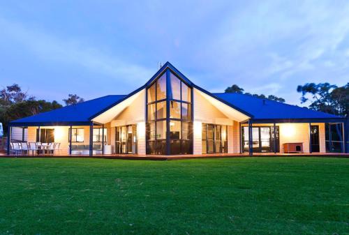 Yallingup House | Chynoweth - Scenic Views and Secluded Luxury