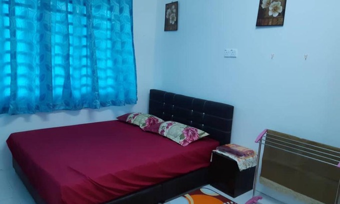 Jitra House | Cik Kerinting Homestay