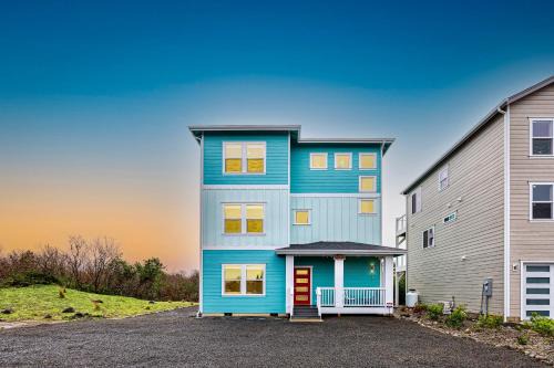 Ocean Shores House | Cinema By The Sea