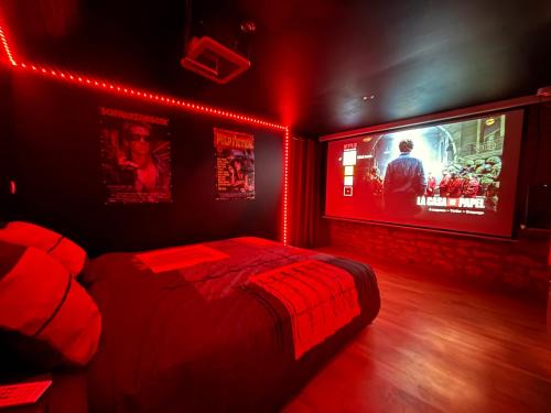 Vincelles Apartment | Cinema room - Proche Auxerre