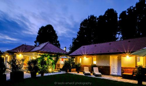 Balatonkenese Apartment | Ciprus Porta Apartmanok