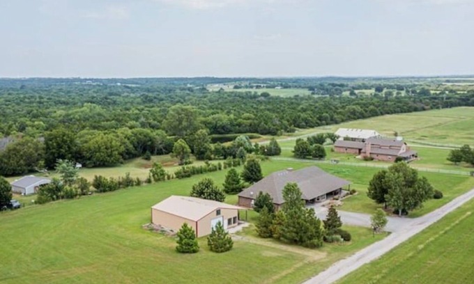 Stillwater House | Circle Arrow Retreat-Country Home Just 2.5 miles from Stillwater