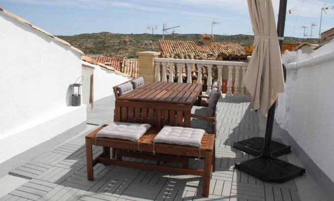 Valdealgorfa Villa | Circuito de Aragon. House up to 16 pax