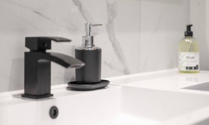 Leith House | City Centre Apartment with 2 Private Car Spaces