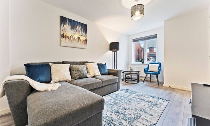 Coventry House | City Centre House | Free Parking | WIFI | Sofa Bed